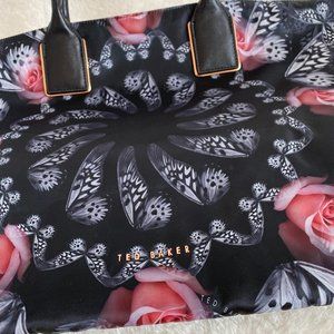 Ted Beaker Large Black Weekend/Travel Tote Bag 18"L x 8"W x 15"H